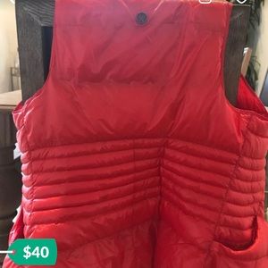 Lululemon Women’s size 4 vest